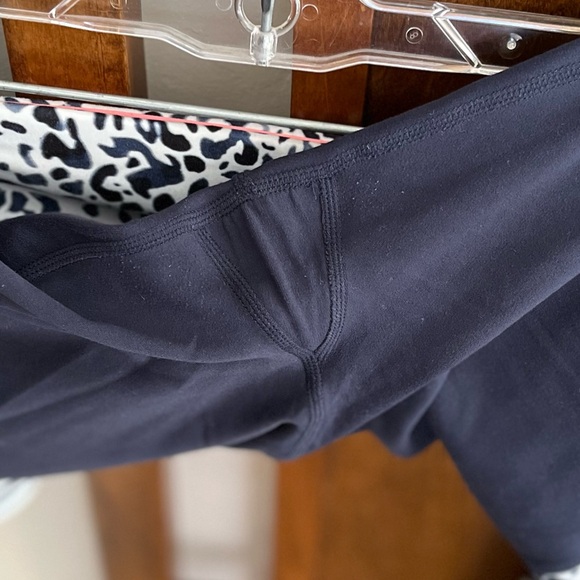 Athleta Petal Salutation 7/8 ankle leggings, size S - Picture 8 of 13